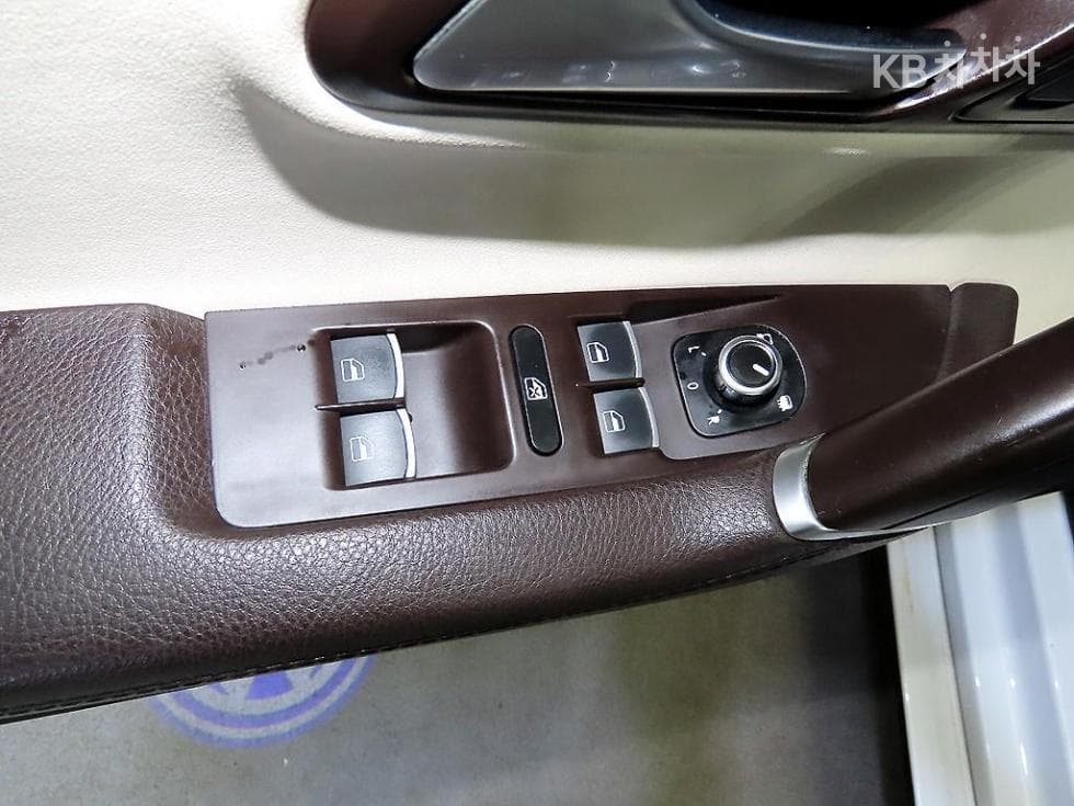 Volkswagen Нов CC2.0 Турбо Дизел Инжекция BlueMotion - 13