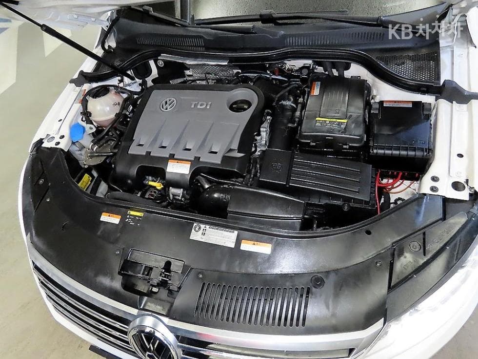 Volkswagen Нов CC2.0 Турбо Дизел Инжекция BlueMotion - 18
