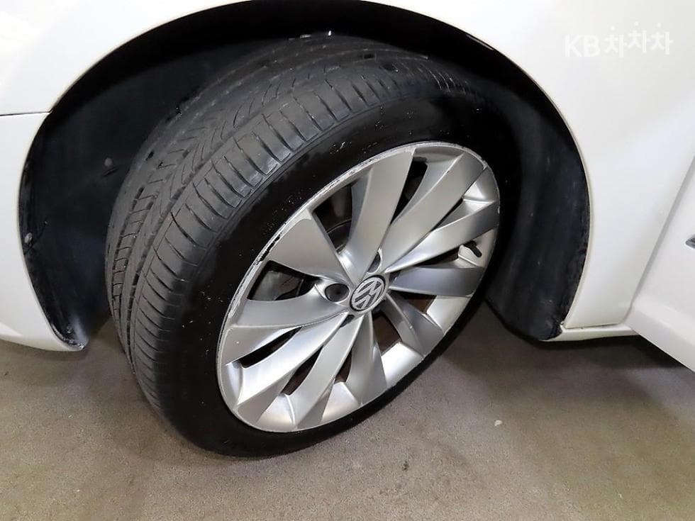 Volkswagen Нов CC2.0 Турбо Дизел Инжекция BlueMotion - 19
