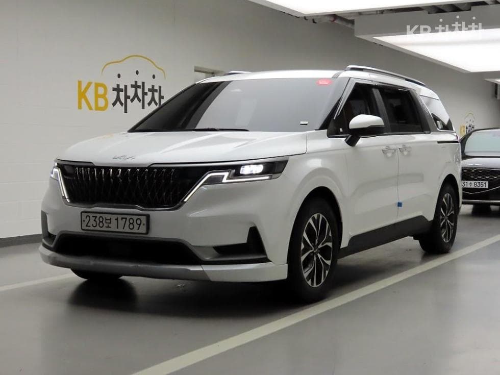 Киа Канивал 4-то поколение D2.2 9-местен Престиж - Image 1