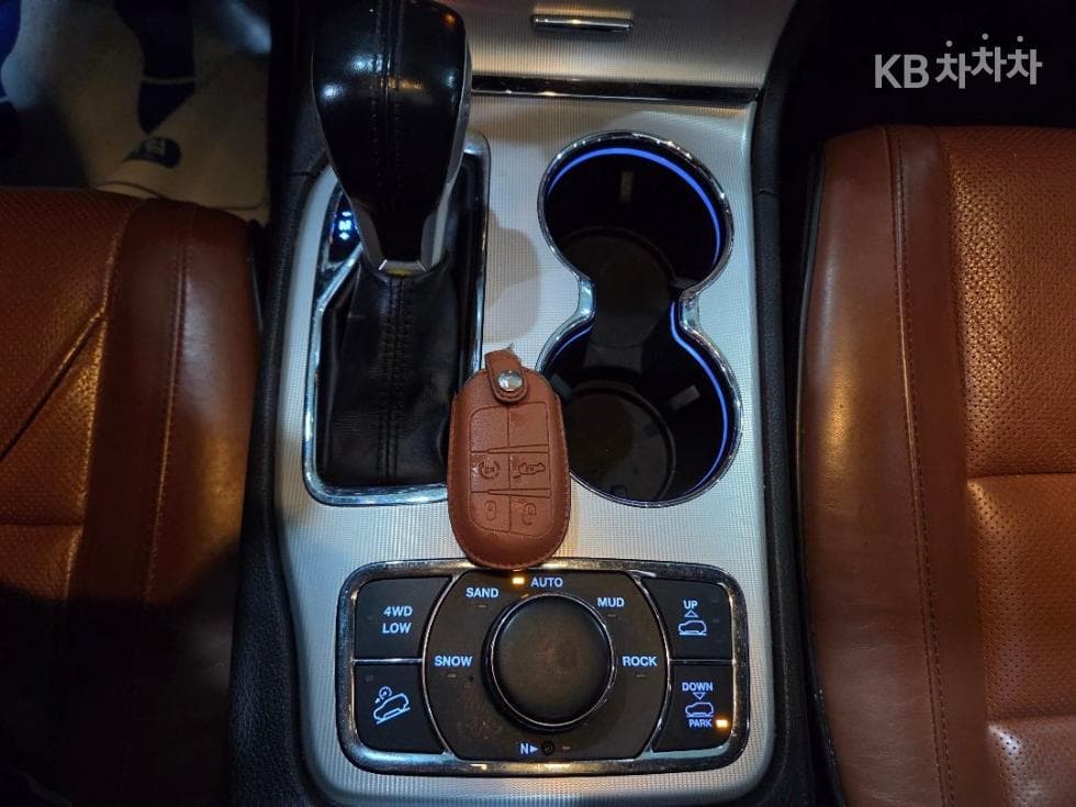 지프 그랜드 체로키3.6 서밋 - 13