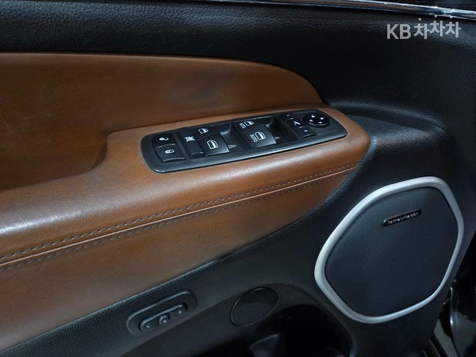 지프 그랜드 체로키3.6 서밋 - 15