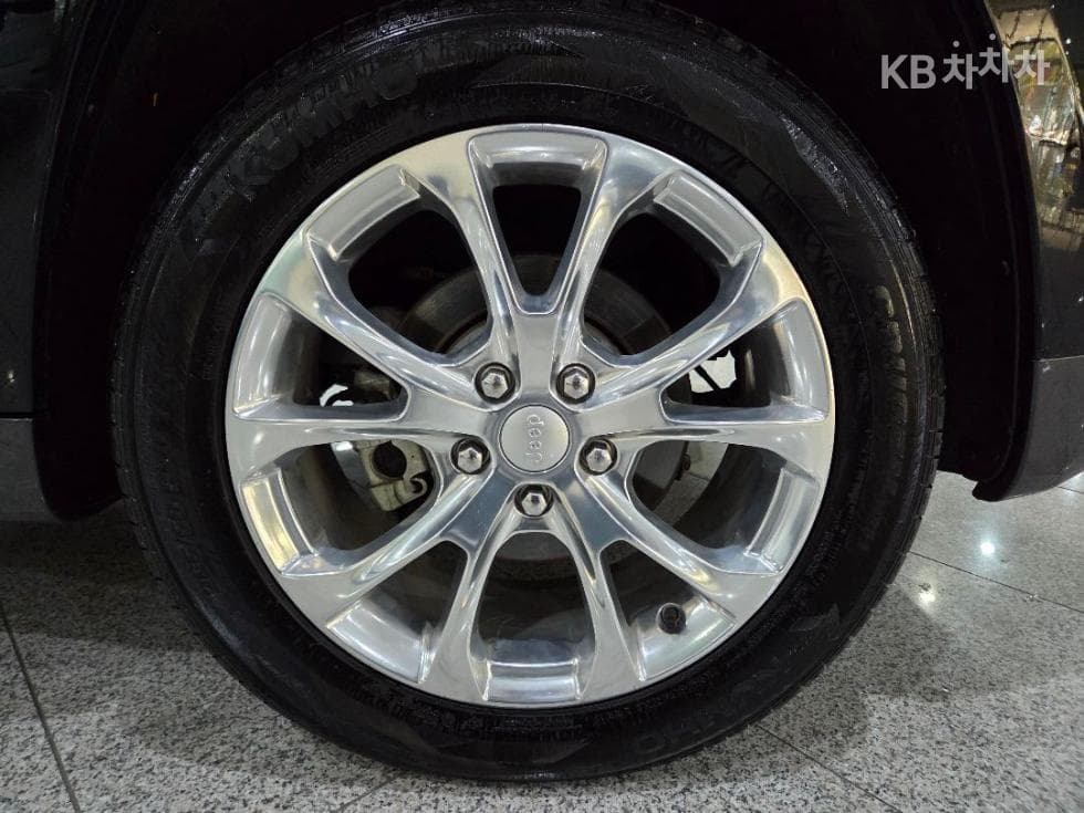 지프 그랜드 체로키3.6 서밋 - 20