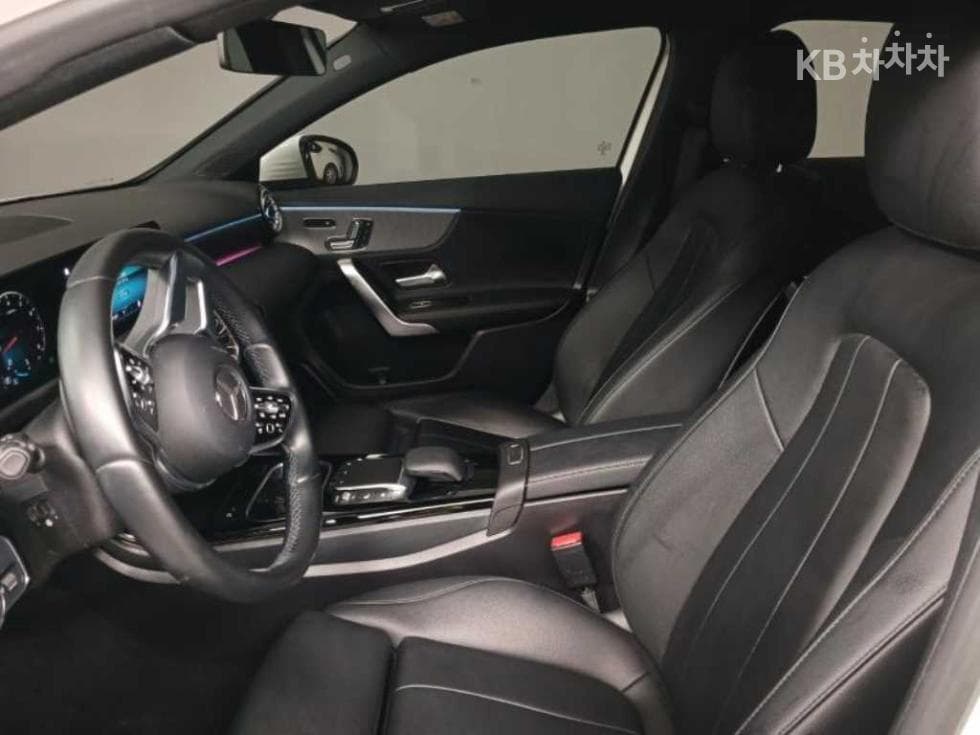 Mercedes-Benz A클래스(W177)A220 Hatchback Стандартен - 7
