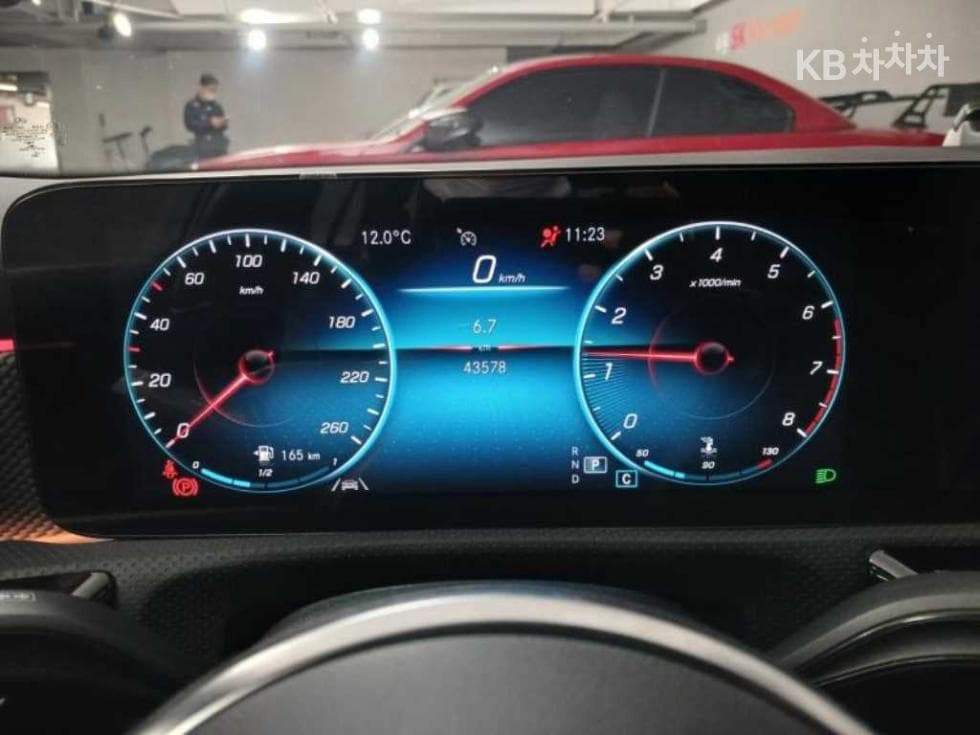 Mercedes-Benz A클래스(W177)A220 Hatchback Стандартен - 10