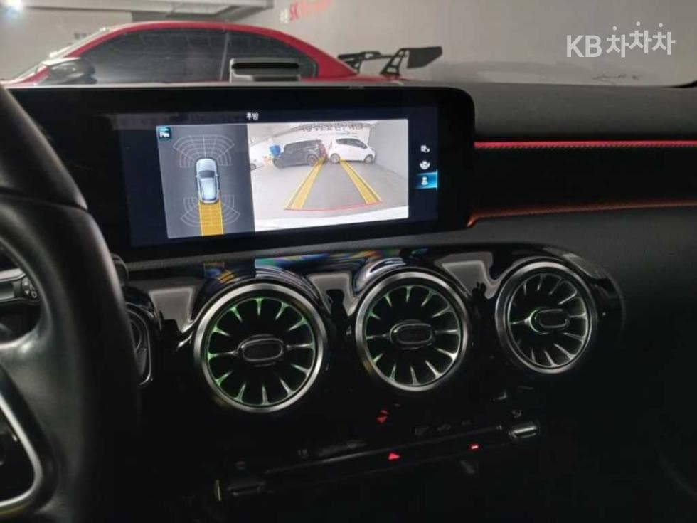 Mercedes-Benz A클래스(W177)A220 Hatchback Стандартен - 14