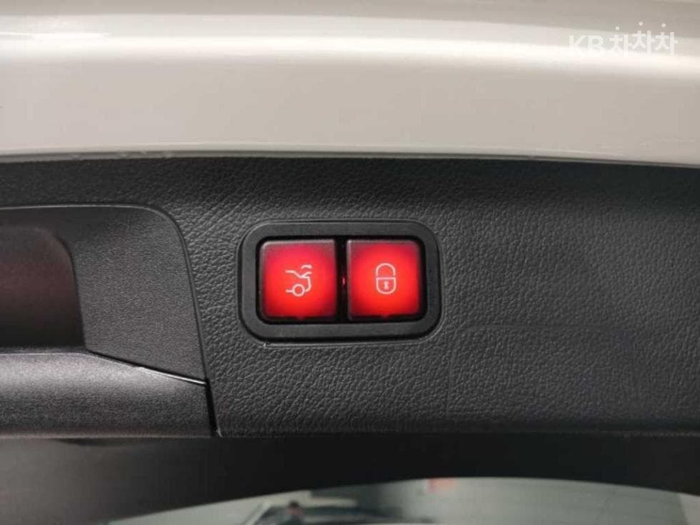 Mercedes-Benz A클래스(W177)A220 Hatchback Стандартен - 17