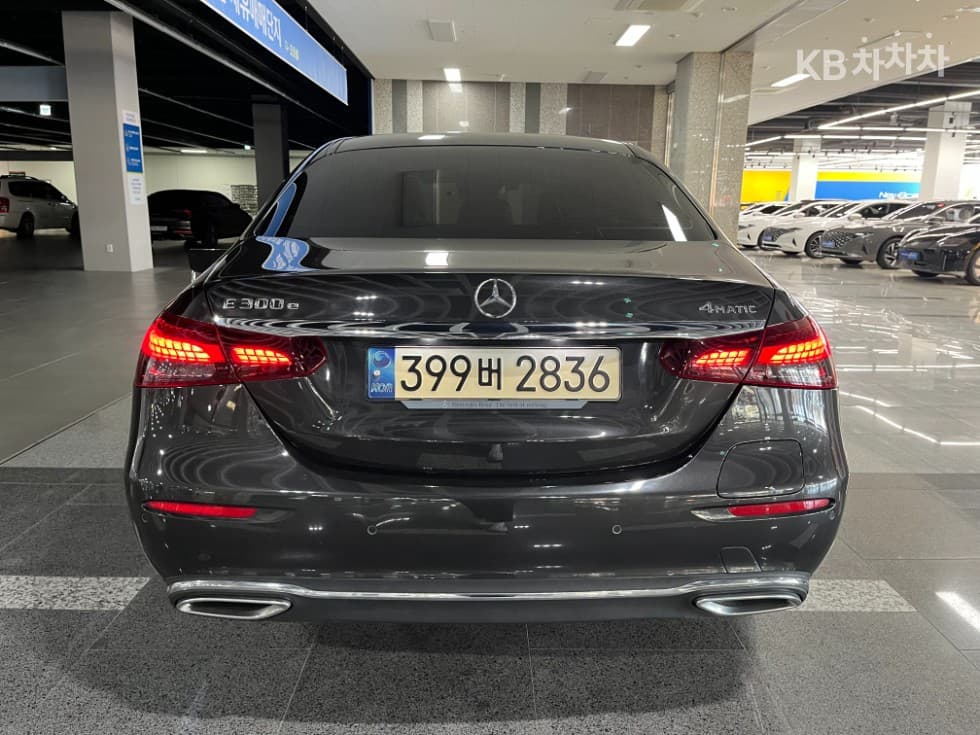 Mercedes-Benz E-Клас (W213)E300e 4MATIC Exclusive - 3