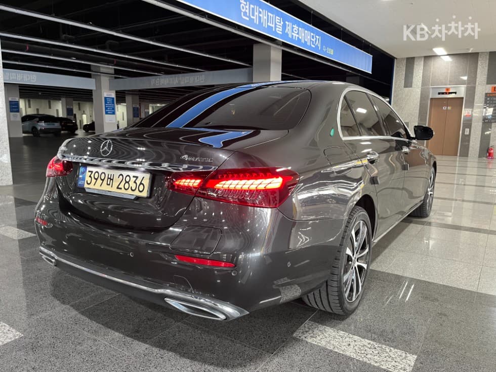Mercedes-Benz E-Клас (W213)E300e 4MATIC Exclusive - 4