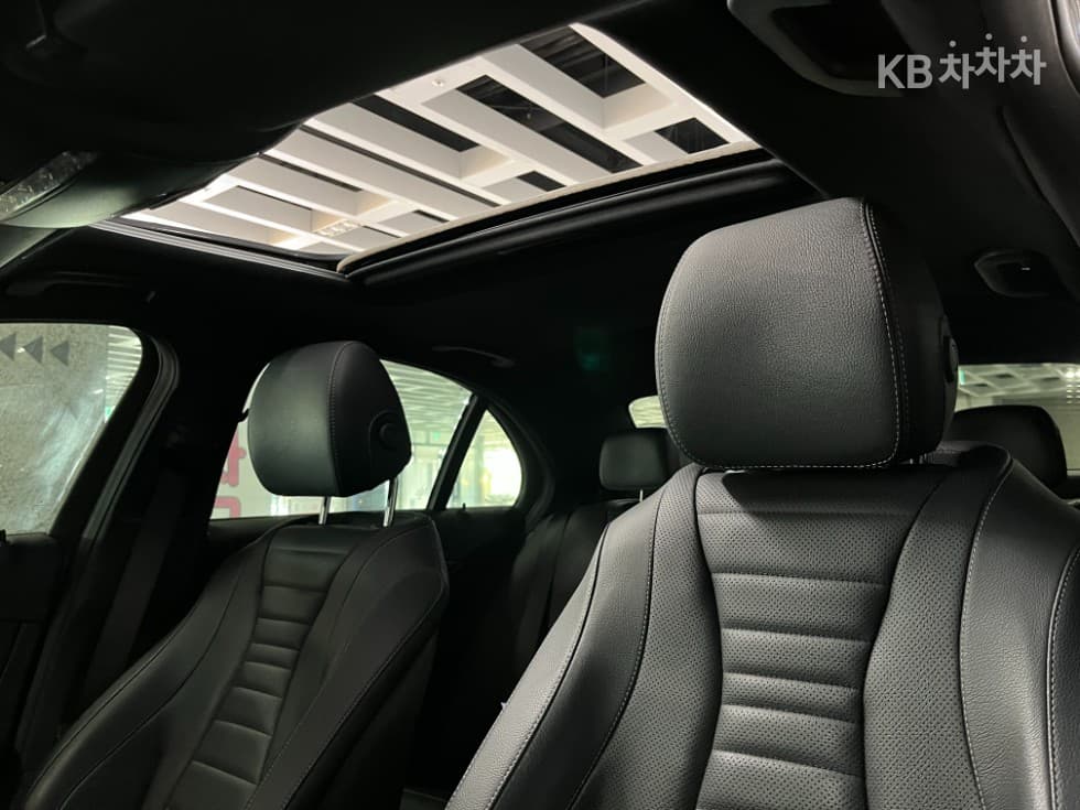 Mercedes-Benz E-Клас (W213)E300e 4MATIC Exclusive - 24