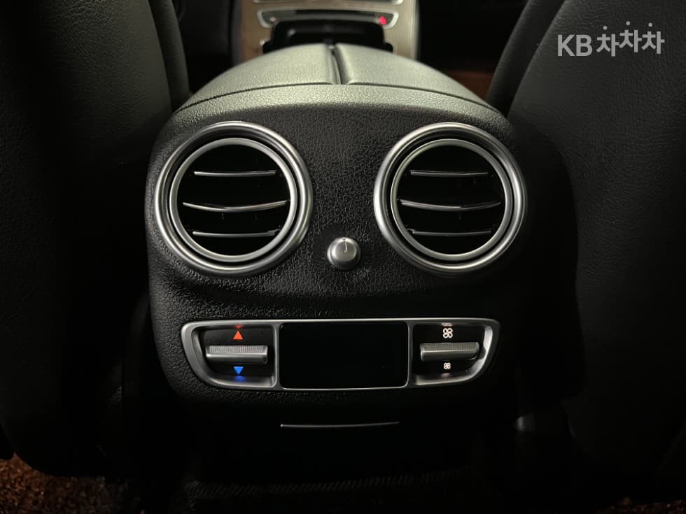 Mercedes-Benz E-Клас (W213)E300e 4MATIC Exclusive - 26