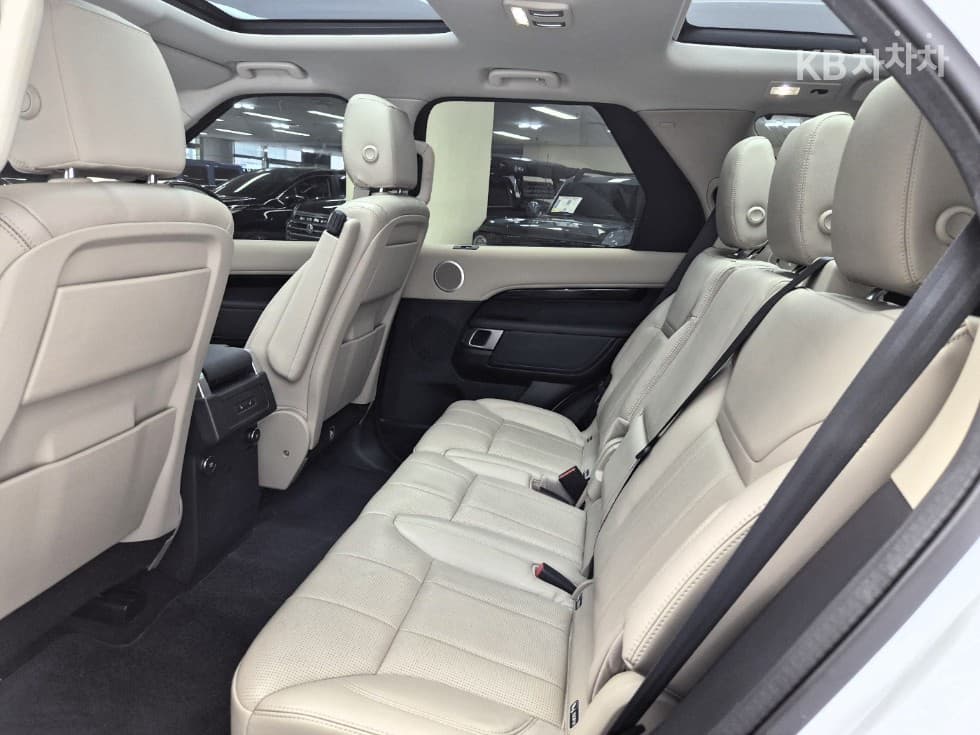 Land Rover 디스커버리52.0 SD4 SE - 14
