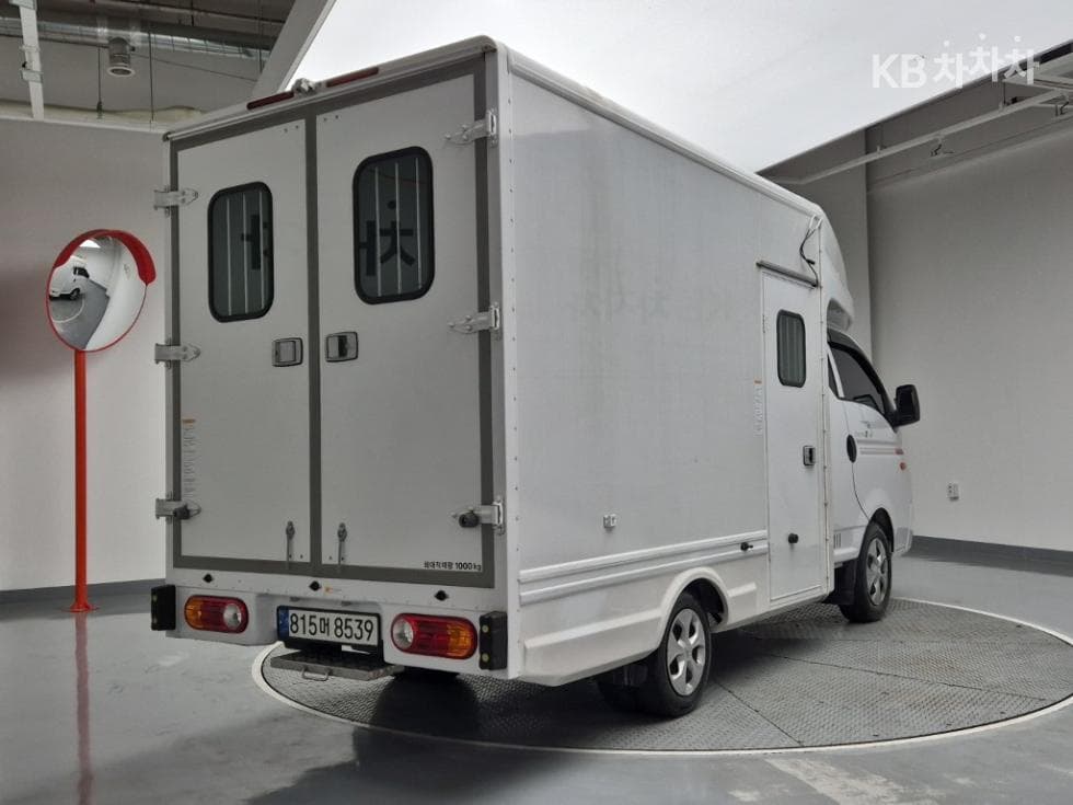 Hyundai Porter 2Extra Long Super Cab 시티Van Smart - 3