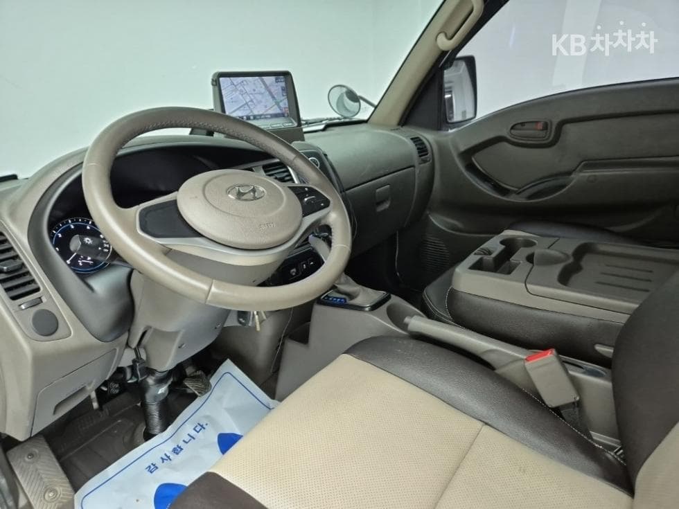 Hyundai Porter 2Extra Long Super Cab 시티Van Smart - 6