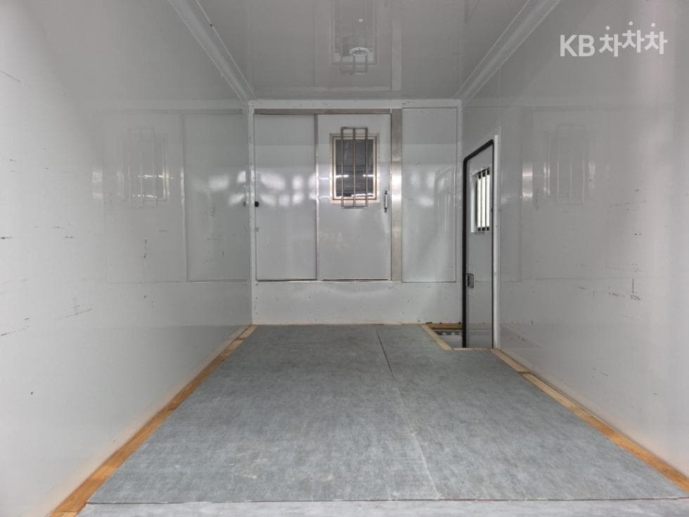 Hyundai Porter 2Extra Long Super Cab 시티Van Smart - 16