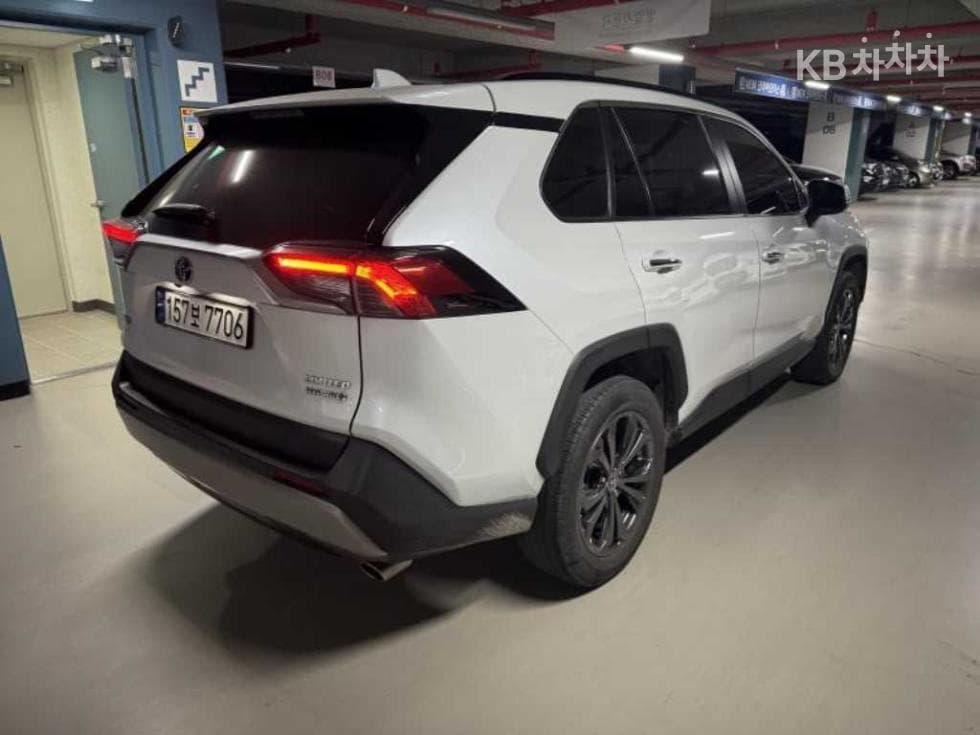 Toyota New RAV42.5L hybrid AWD Standard - 3