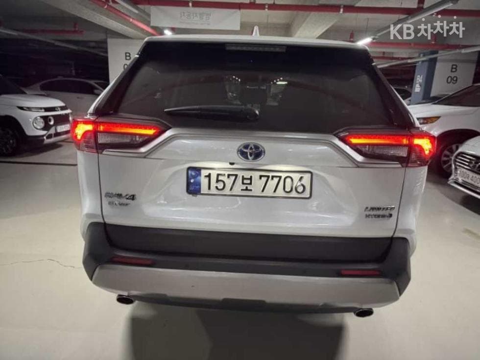 Toyota New RAV42.5L hybrid AWD Standard - 4
