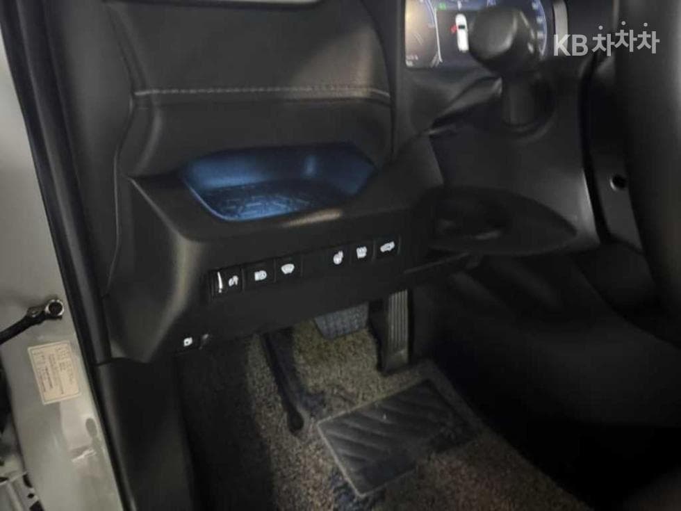 Toyota New RAV42.5L hybrid AWD Standard - 7