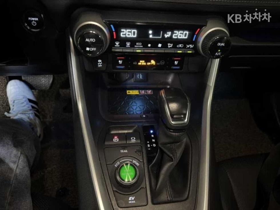 Toyota New RAV42.5L hybrid AWD Standard - 8