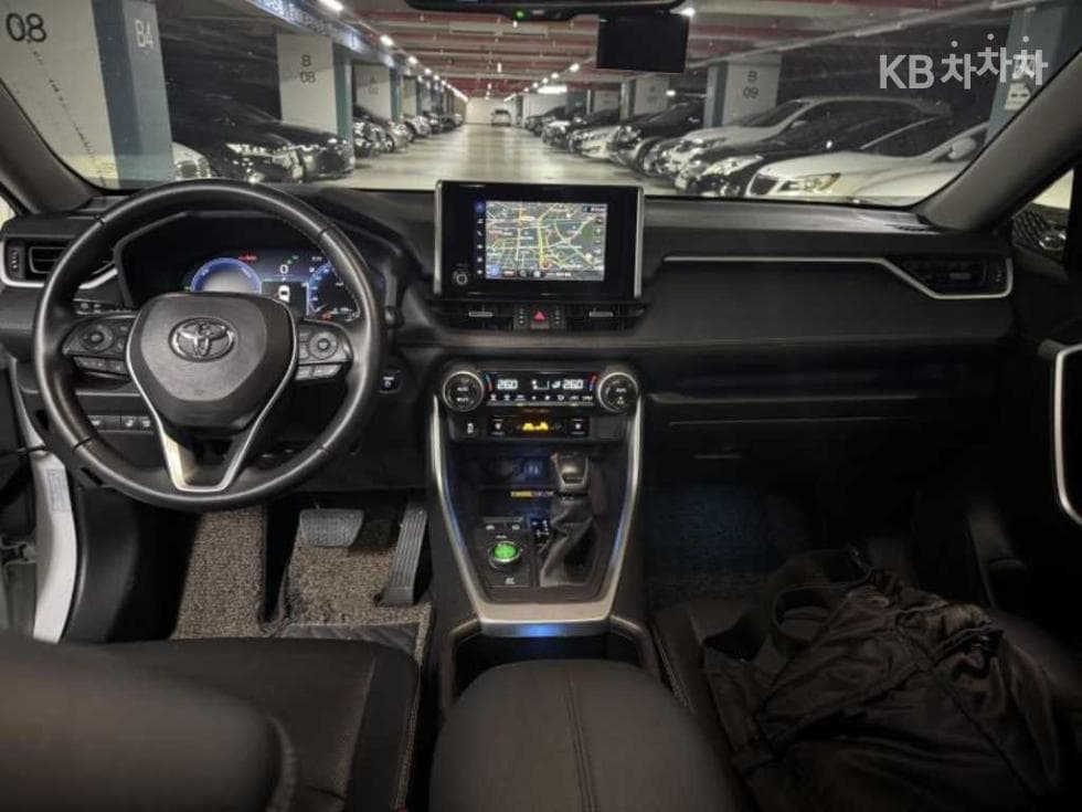 Toyota New RAV42.5L hybrid AWD Standard - 16