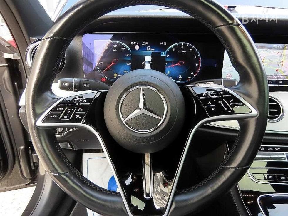 Mercedes-Benz E-Class (W213)E250 Avantgarde - 8