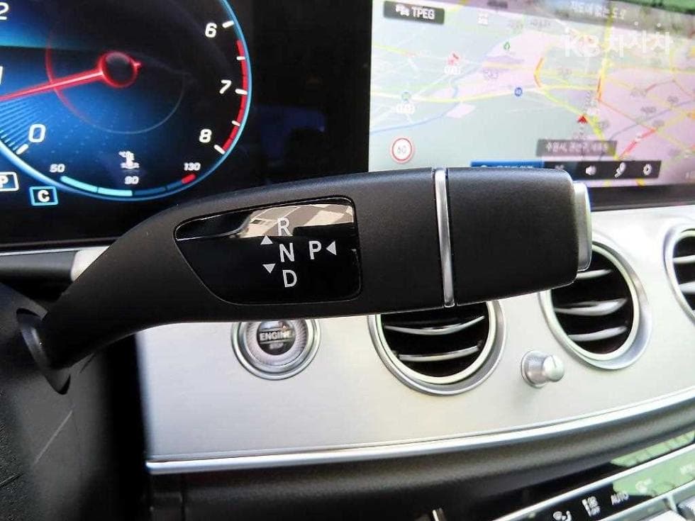 Mercedes-Benz E-Class (W213)E250 Avantgarde - 10