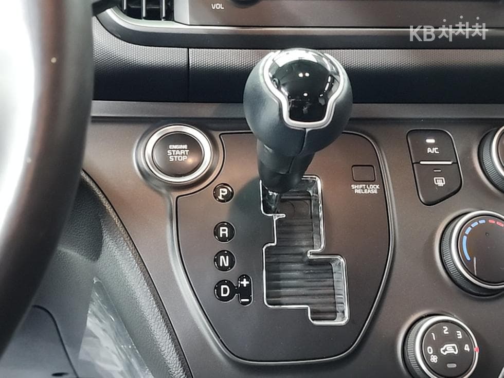 Киа The New (фейслифт) Киа Рей (ван)1.0 Бензин Престиж - 8