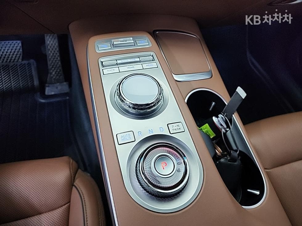 Дженезис GV70Бензин 2.5T AWD - 8