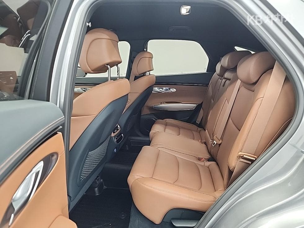 Дженезис GV70Бензин 2.5T AWD - 12