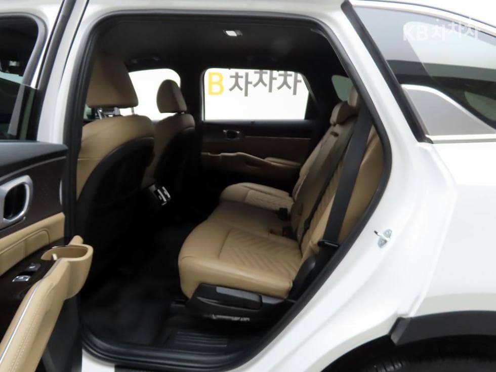 Киа The New (фейслифт) Sorento MQ42.5 T-GDI 2WD Signature - 13