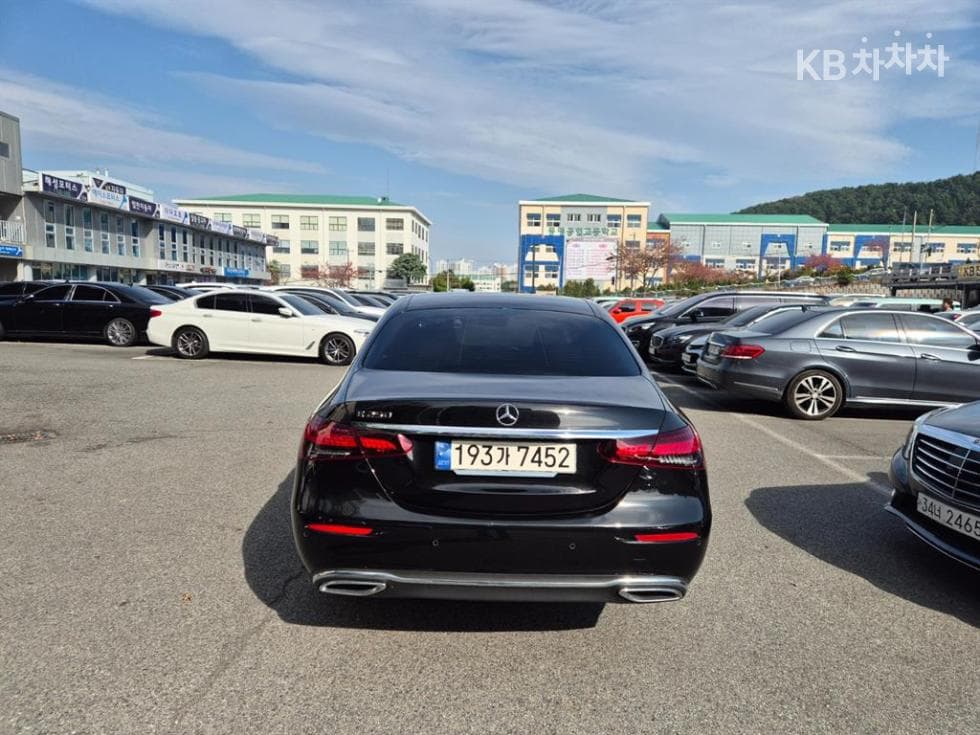 Mercedes-Benz E-Клас (W213)E250 Exclusive - 4