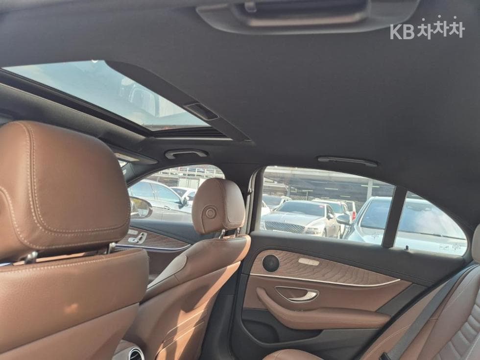 Mercedes-Benz E-Клас (W213)E250 Exclusive - 7