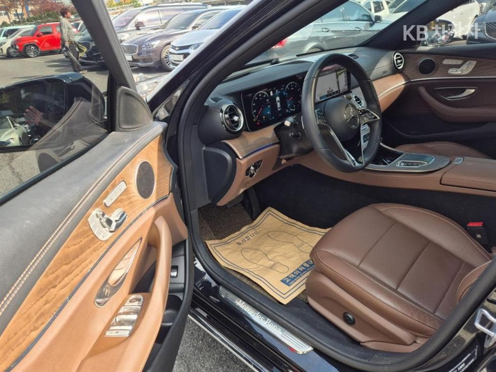 Mercedes-Benz E-Клас (W213)E250 Exclusive - 9