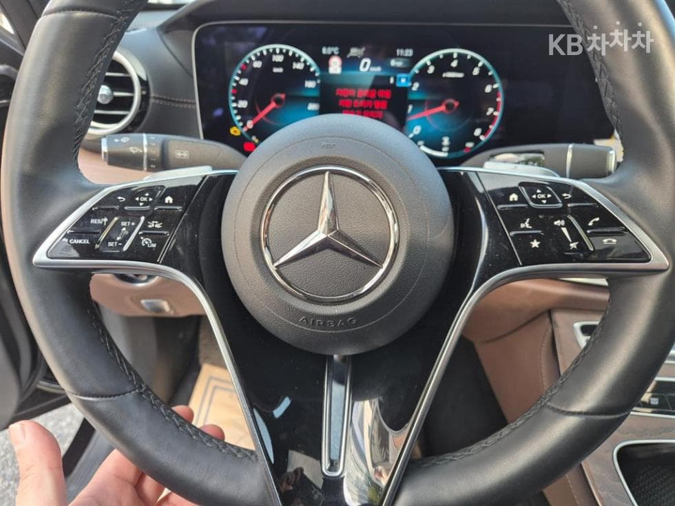 Mercedes-Benz E-Клас (W213)E250 Exclusive - 15