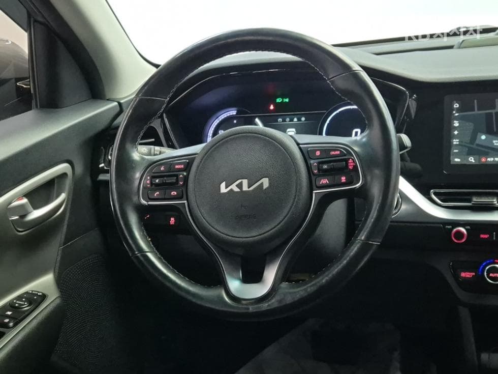 Киа Ниро PlusEV 어스 - 9