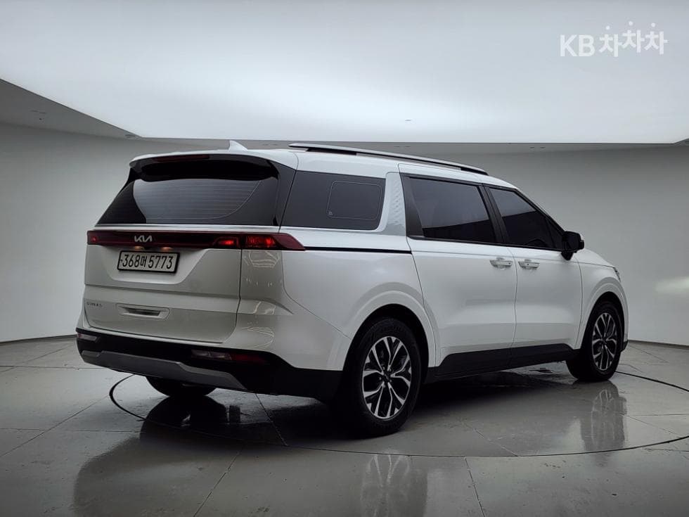 Kia The New (facelift) Carnival 4th generationD2.2 9-seater Prestige - 3