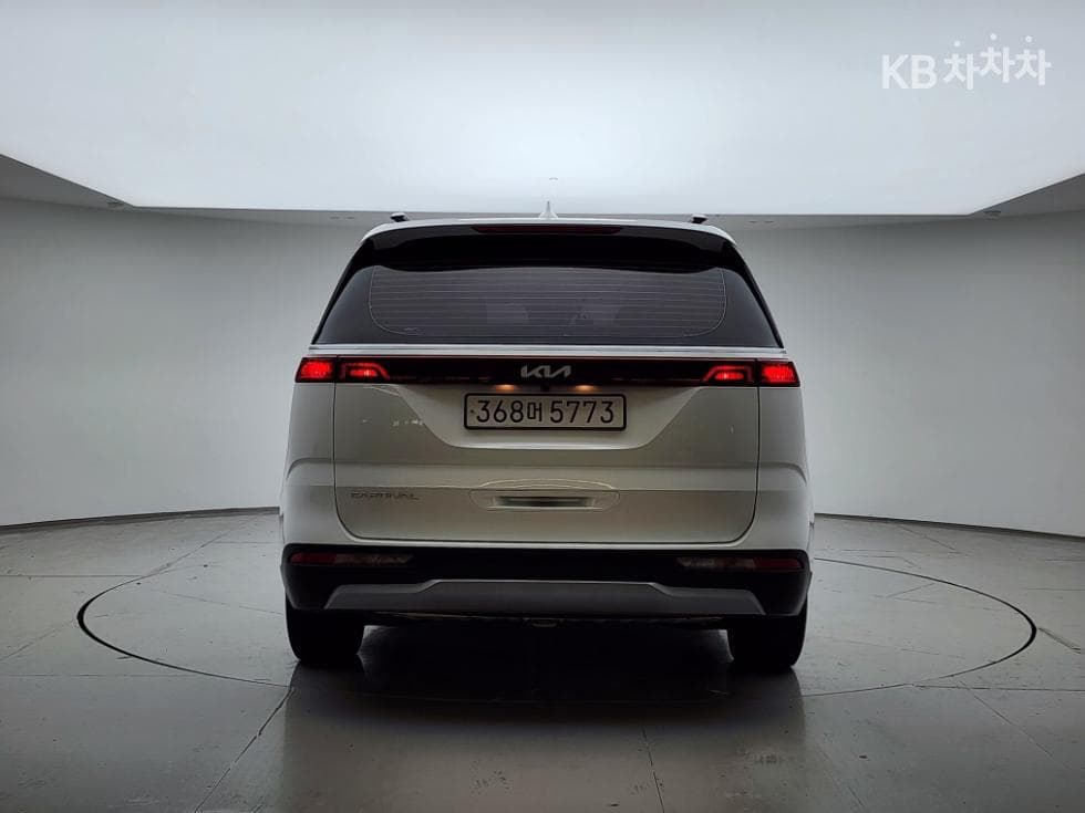 Kia The New (facelift) Carnival 4th generationD2.2 9-seater Prestige - 4