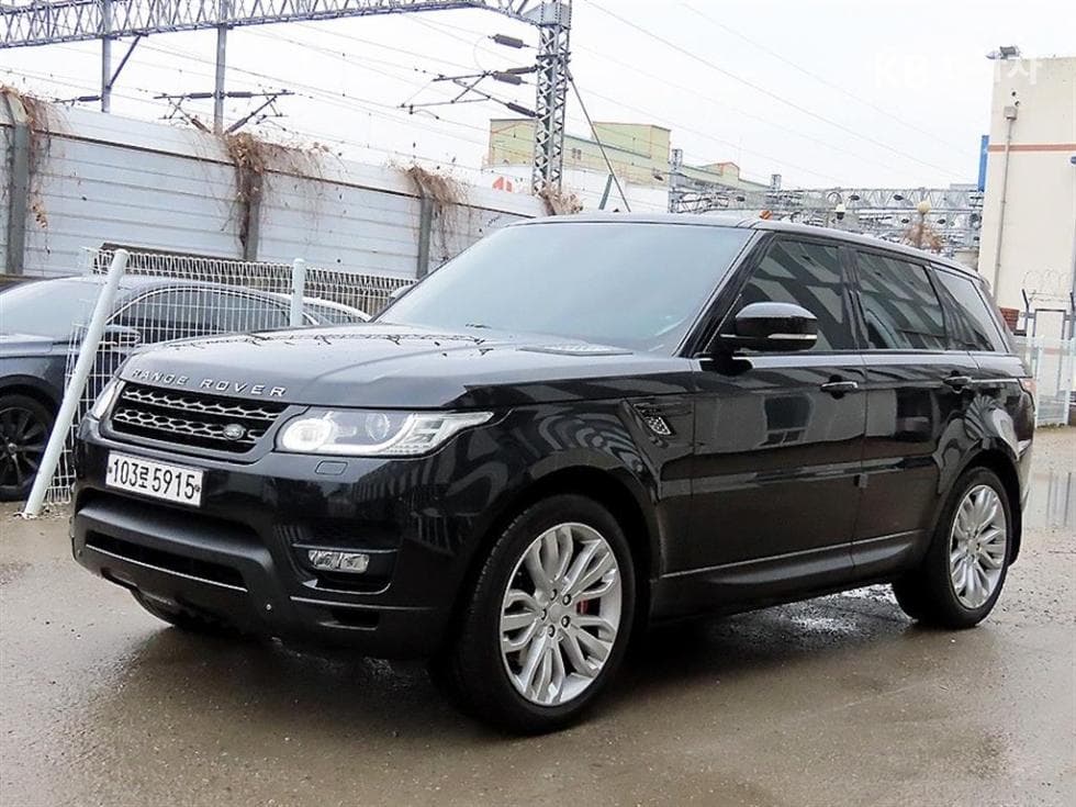 Land Rover New Range Rover Sport 3.0 V6 SC (2014+ model year refresh) - Image 1