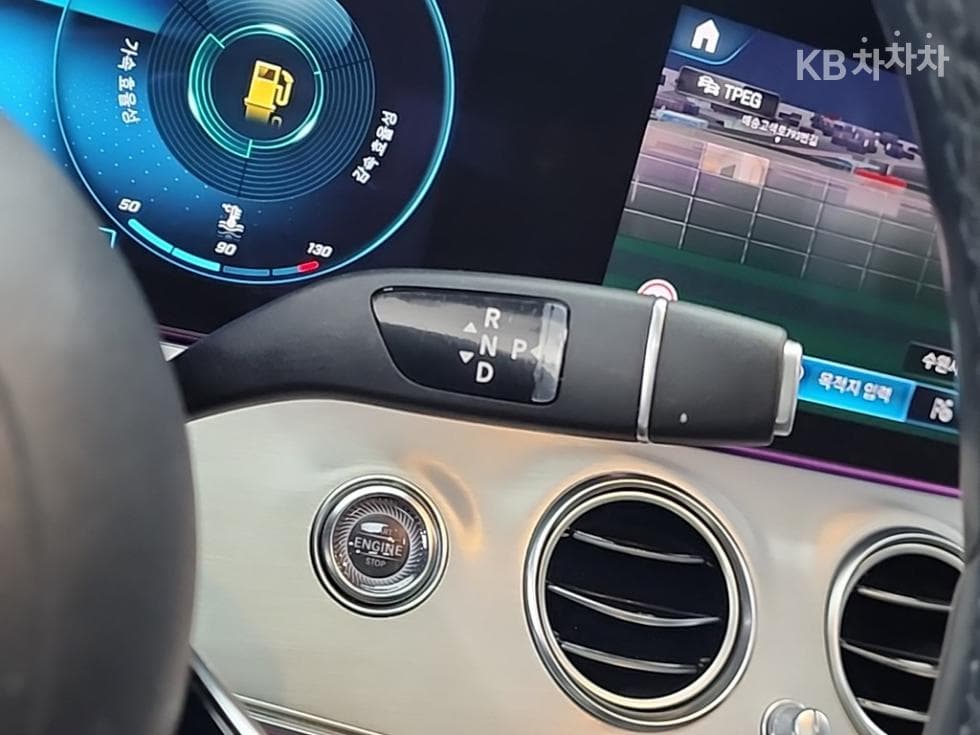 Mercedes-Benz E-Class (W213)E250 Avantgarde - 8