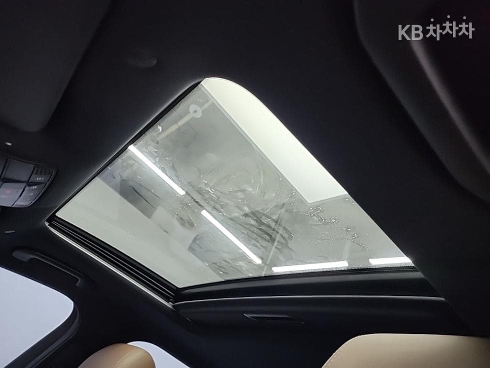 Mercedes-Benz E-Class (W213)E250 Avantgarde - 14