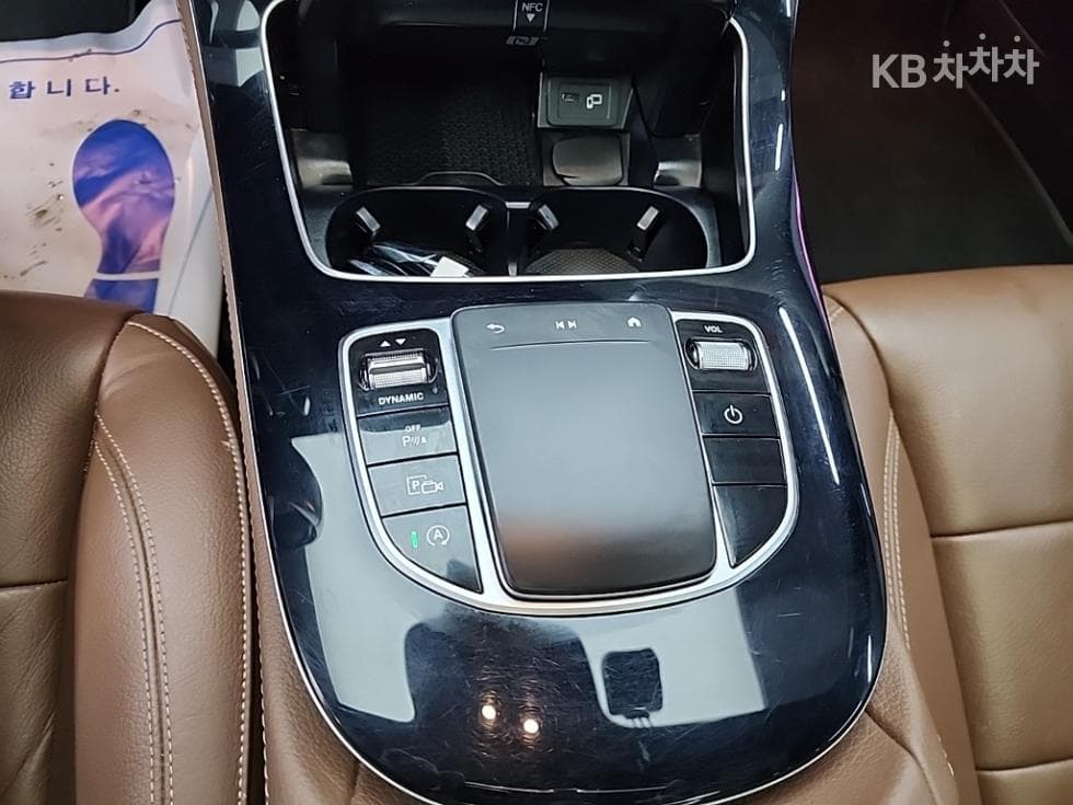 Mercedes-Benz E-Class (W213)E250 Avantgarde - 17