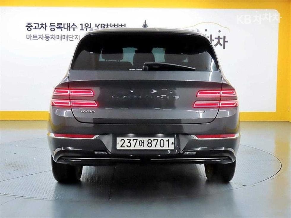 Genesis GV803.0 Diesel AWD - 3