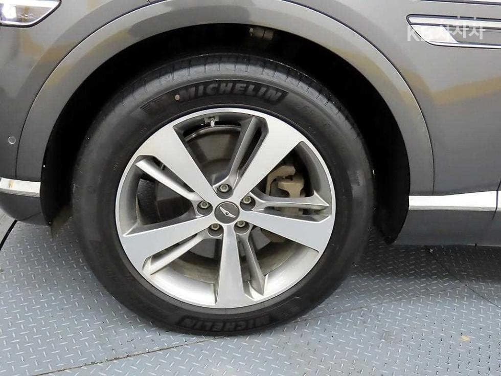 Genesis GV803.0 Diesel AWD - 19