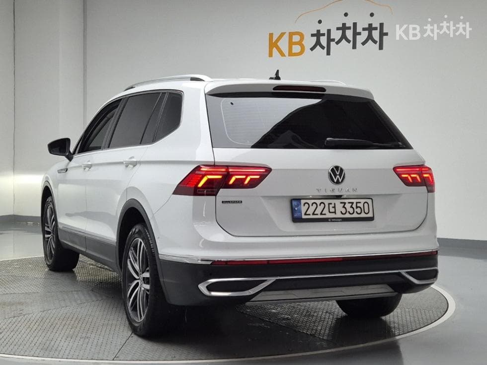 Volkswagen Tiguan Allspace2.0 Turbocharged Stratified Injection (VW) Prestige - 2