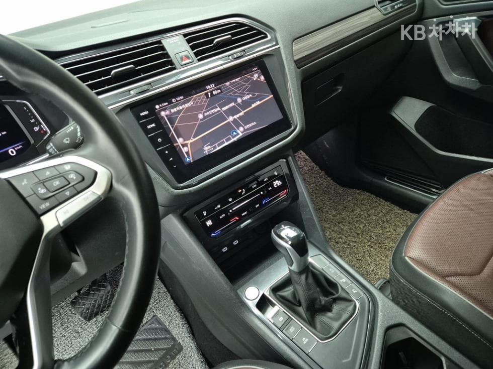 Volkswagen Tiguan Allspace2.0 Turbocharged Stratified Injection (VW) Prestige - 10