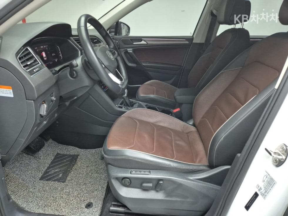 Volkswagen Tiguan Allspace2.0 Turbocharged Stratified Injection (VW) Prestige - 11