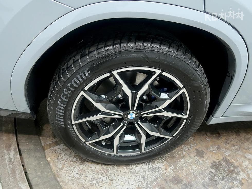 BMW New X4 (G02)xDrive 20i xLine - 8