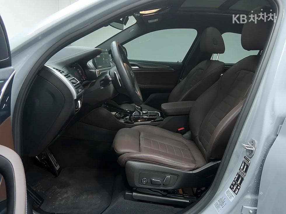 BMW New X4 (G02)xDrive 20i xLine - 11