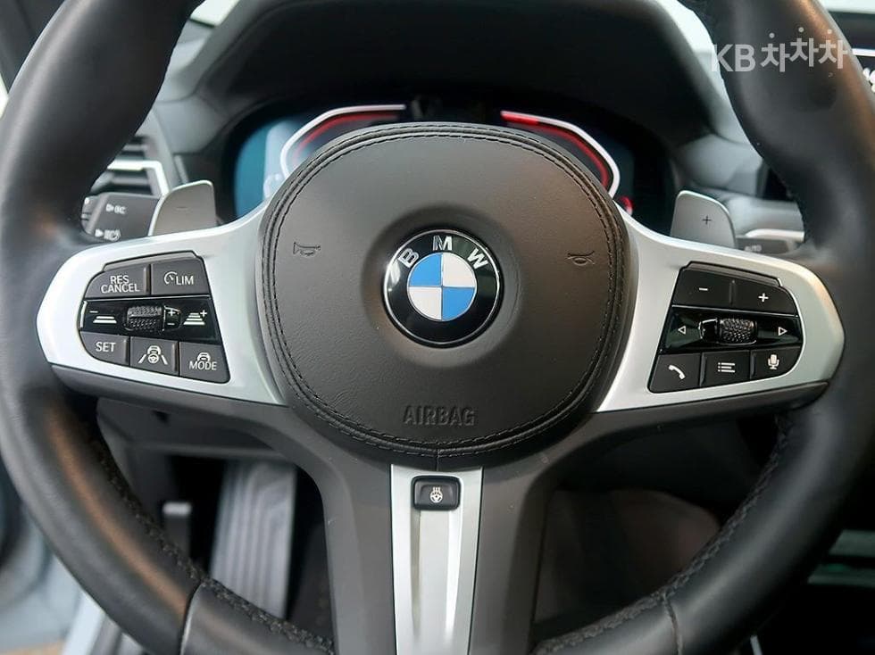 BMW New X4 (G02)xDrive 20i xLine - 15