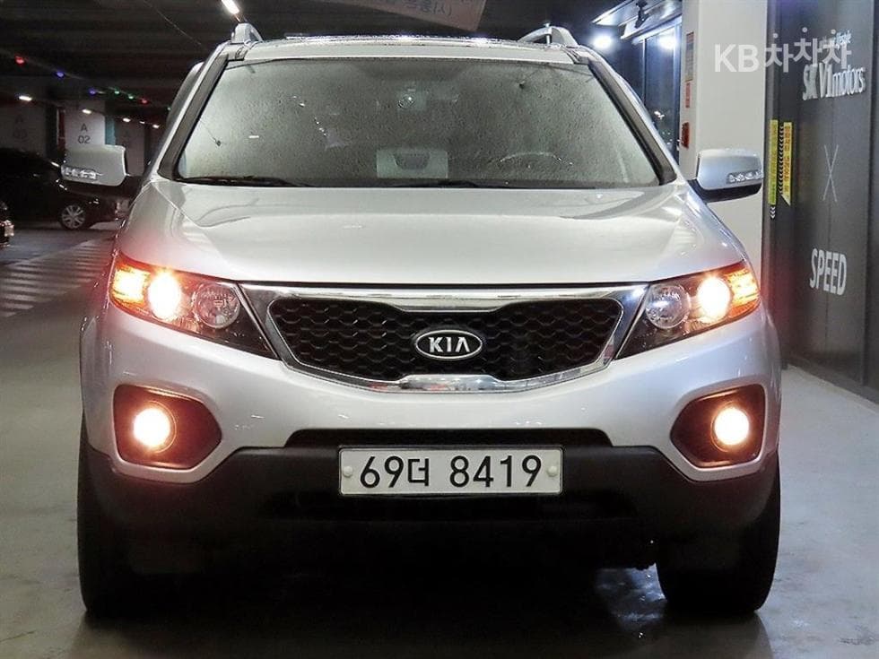 Киа SorentoRДизел 2.0 2WD TLX Най-висок клас - 2